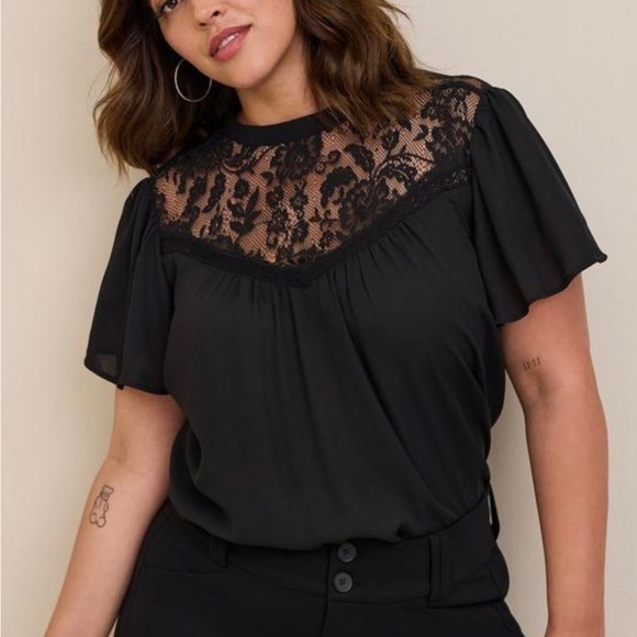 NWT Georgette With Lace Detail Flutter Sleeve Top Size 2 - Picture 4 of 8